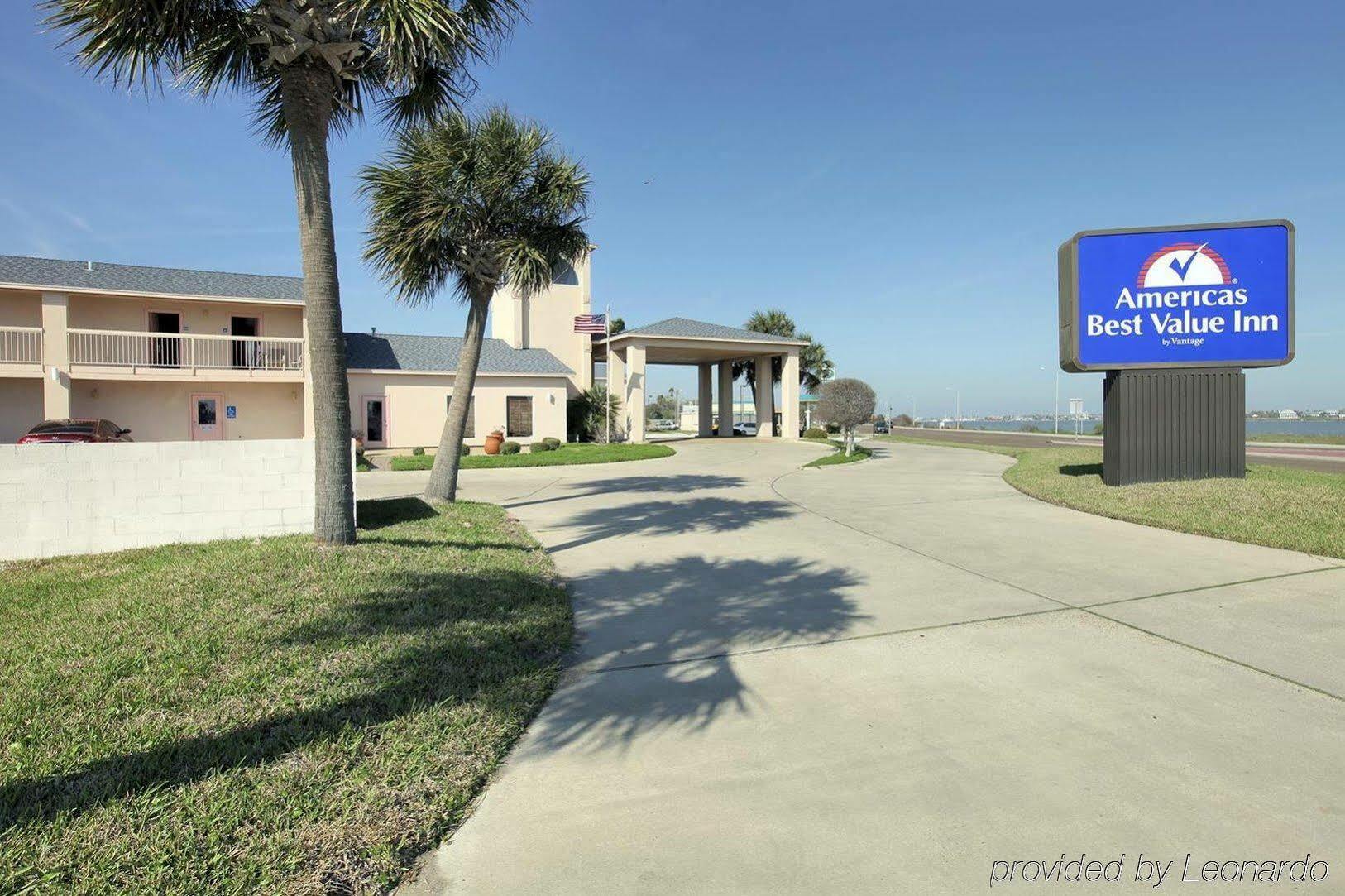 Days Inn By Wyndham Rockport Texas Esterno foto
