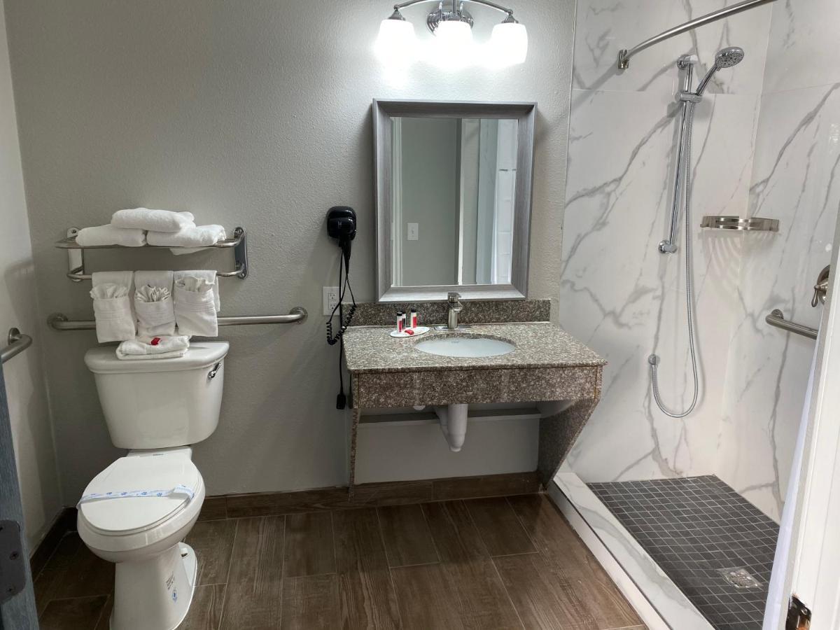 Days Inn By Wyndham Rockport Texas Esterno foto